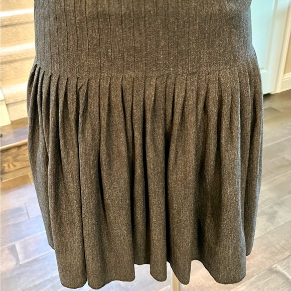 Ralph Lauren, pleated, soft wool with leather trim skirt - Picture 2 of 11